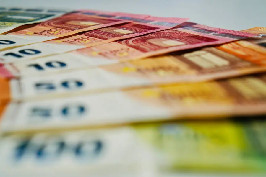 L'economia non riguarda solo gli esperti: è già dentro le nostre giornate